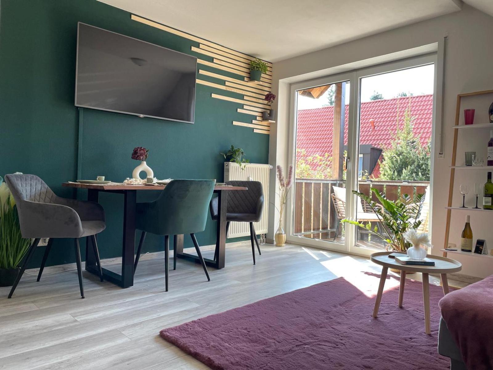 Insight Workaction Audi Balkone Ambiente Apartment